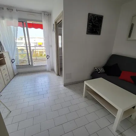Climatise Avec Parking Au Couchant Apartment